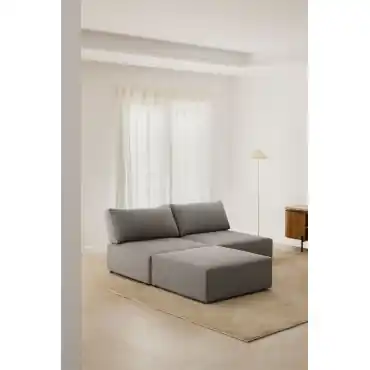 Divano modulare a 2 pezzi con pouf in tessuto Kata