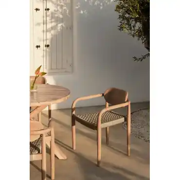 Sedia da giardino con braccioli in legno Naele