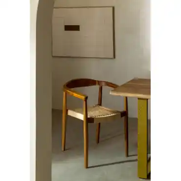 Sedia da pranzo con braccioli in rattan e legno di teak Kiemer